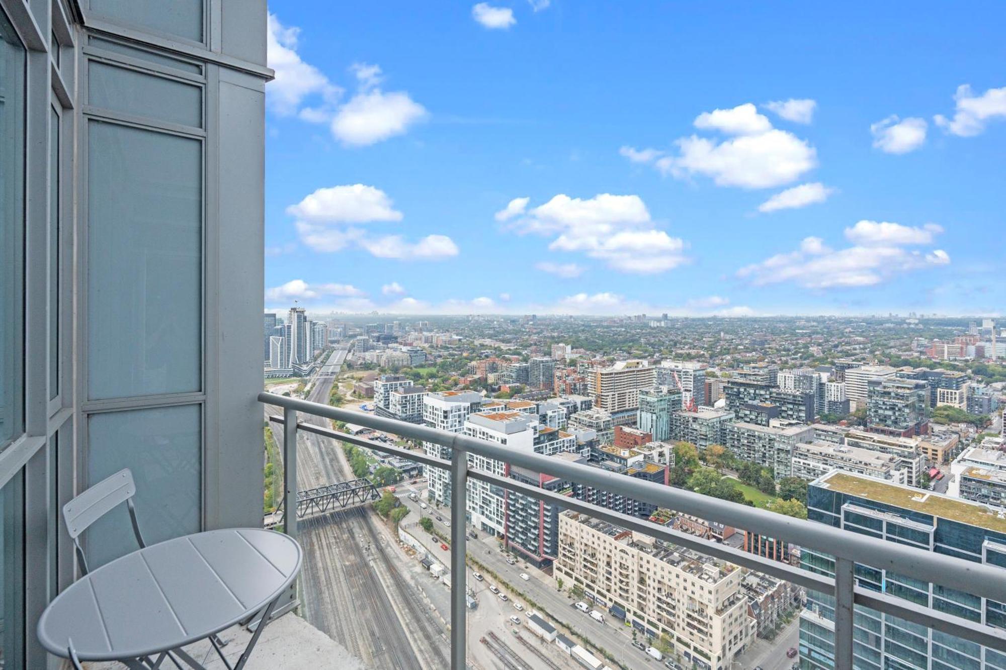 Globalstay Elegant Downtown Apartments Toronto Luaran gambar